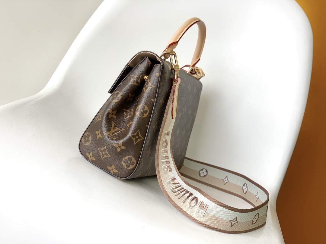 [TOP] Louis Vuitton LV Cluny BB Handbag 28.0 x 20.0 x 10.0cm
