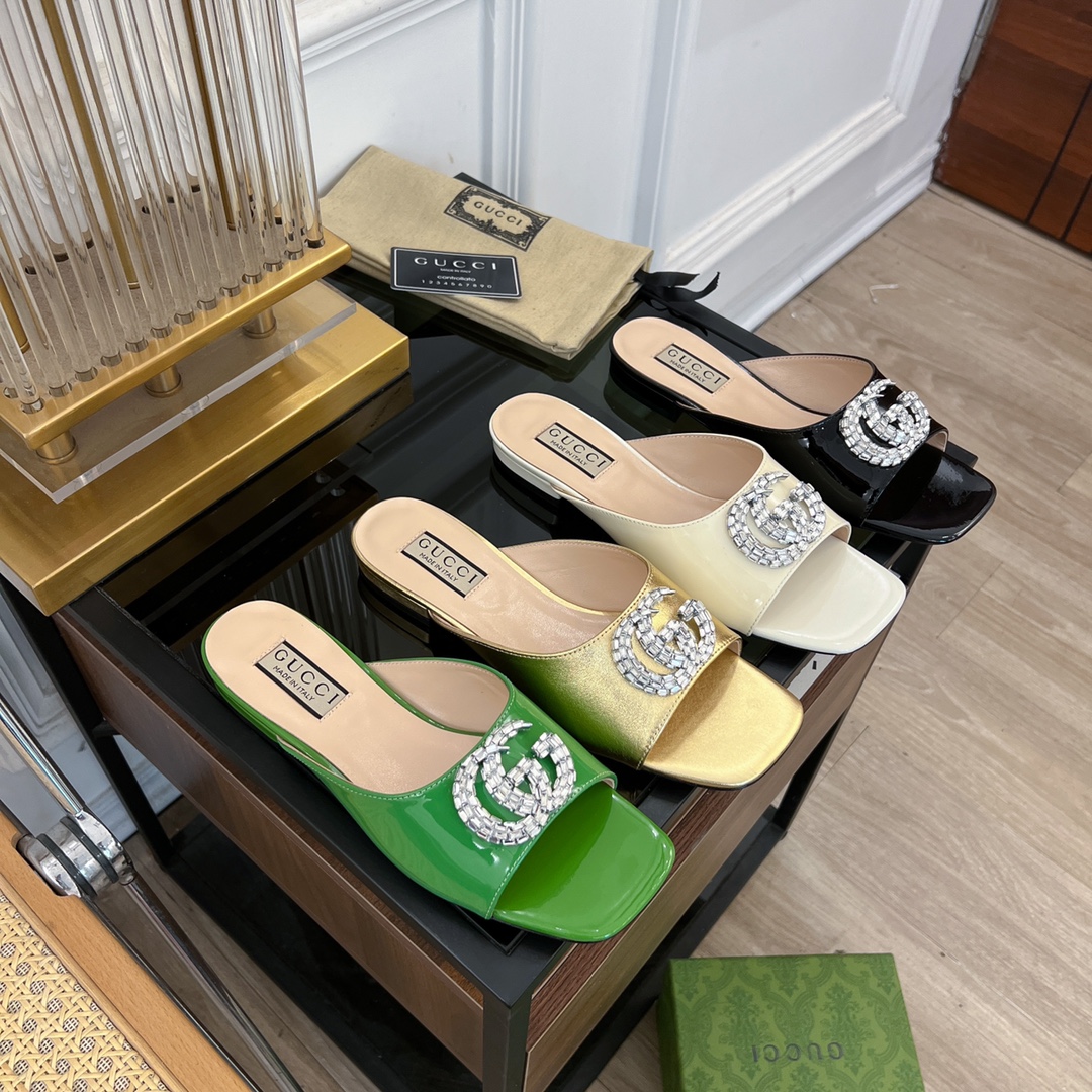 [TOP] GUCCI Double G Diamond Cow Patent Leather Slippers - 4 Colors