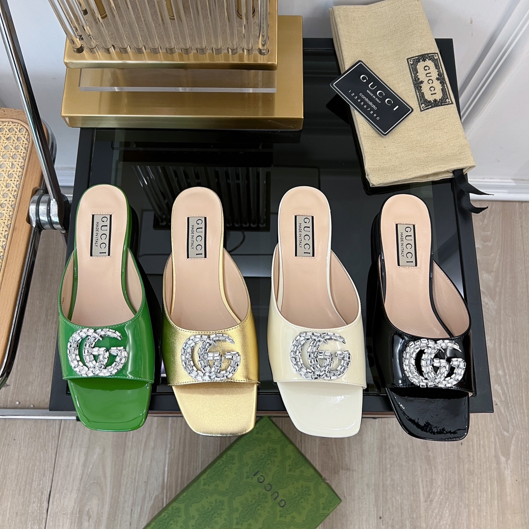 [TOP] GUCCI Double G Diamond Cow Patent Leather Slippers - 4 Colors
