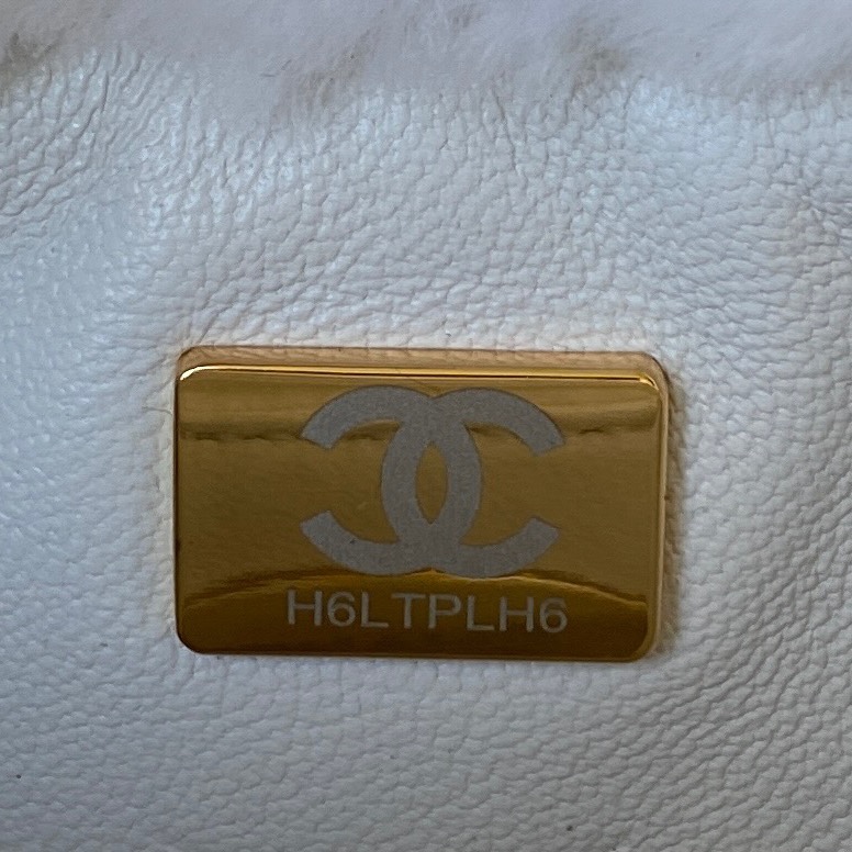 [TOP] CHANEL Diamond Wool Fur Bags 15*21.5*6.5cm - Black&White