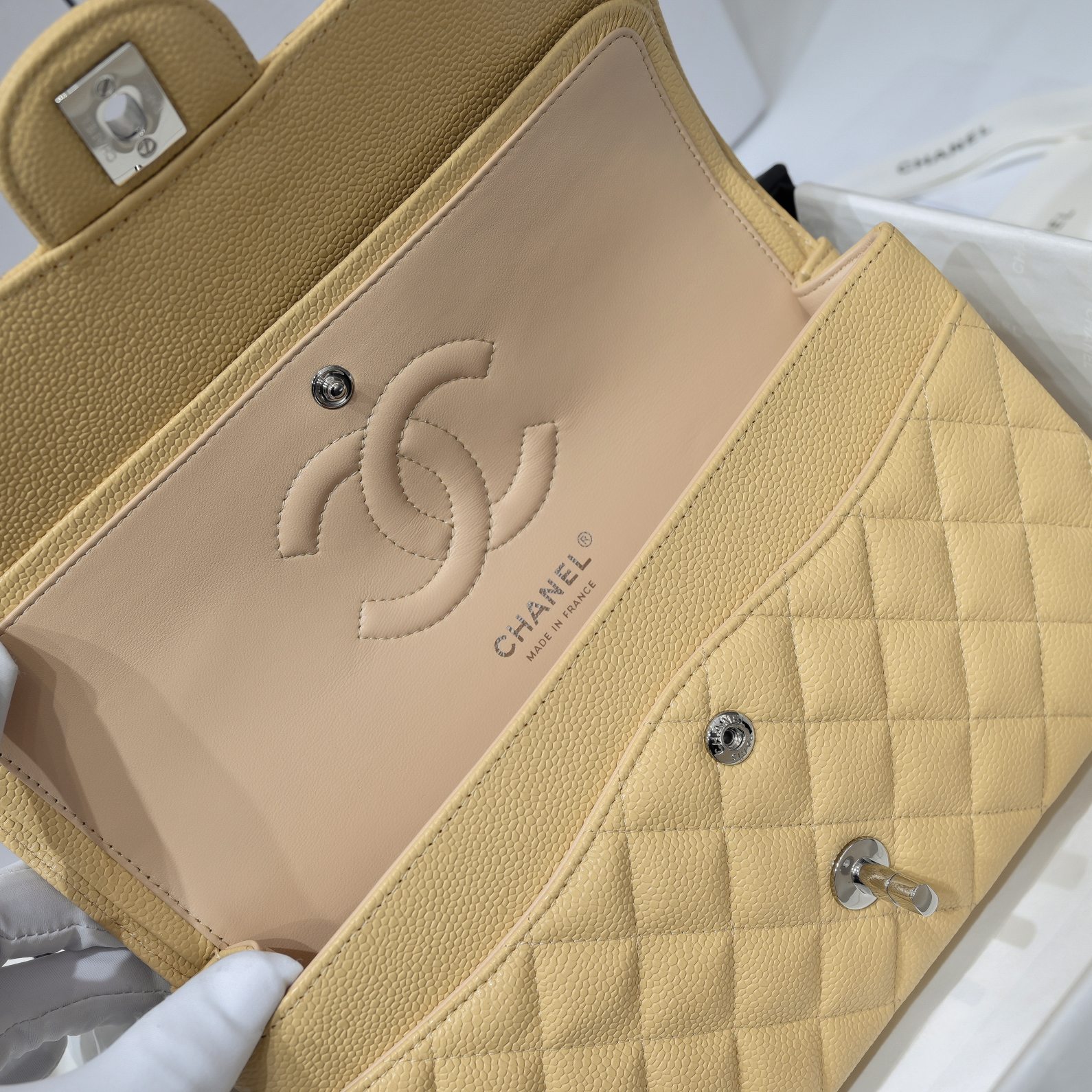 [TOP] CHANEL Classic Flab Bag Medium 15.5x25.5x6.5cm - Yellow&SHW