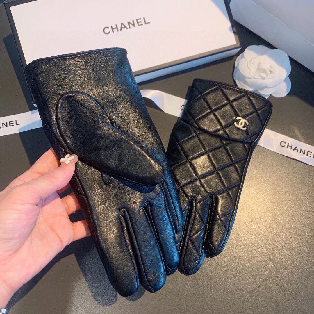 [TOP] CHANEL Quilted Sheepskin Gloves - Black