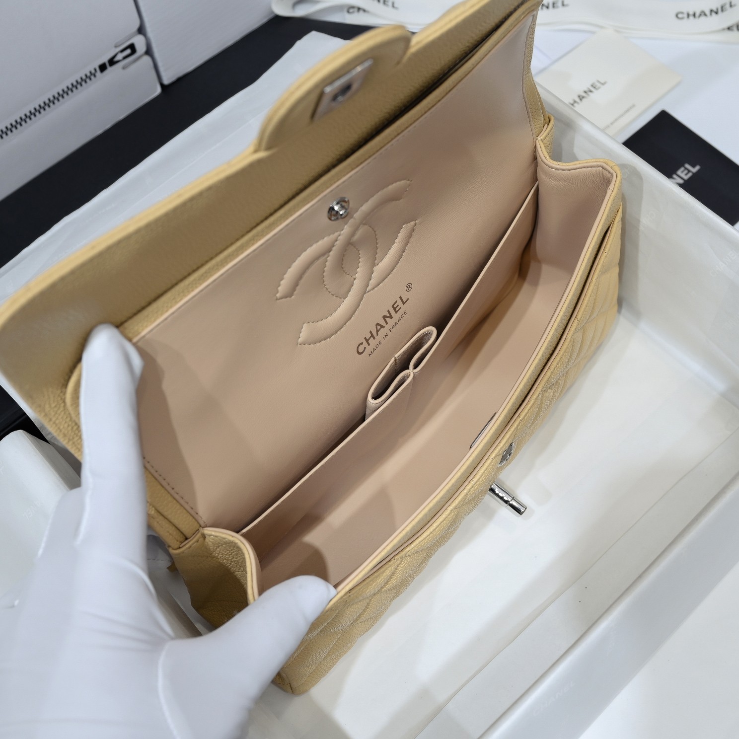 [TOP] CHANEL Classic Flab Bag Medium 15.5x25.5x6.5cm - Yellow&SHW