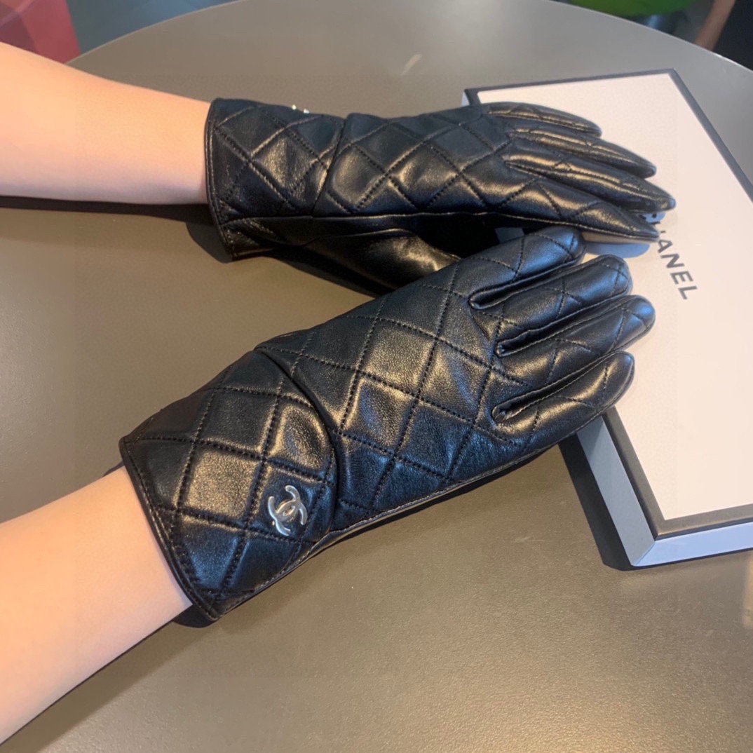 [TOP] CHANEL Quilted Sheepskin Gloves - Black