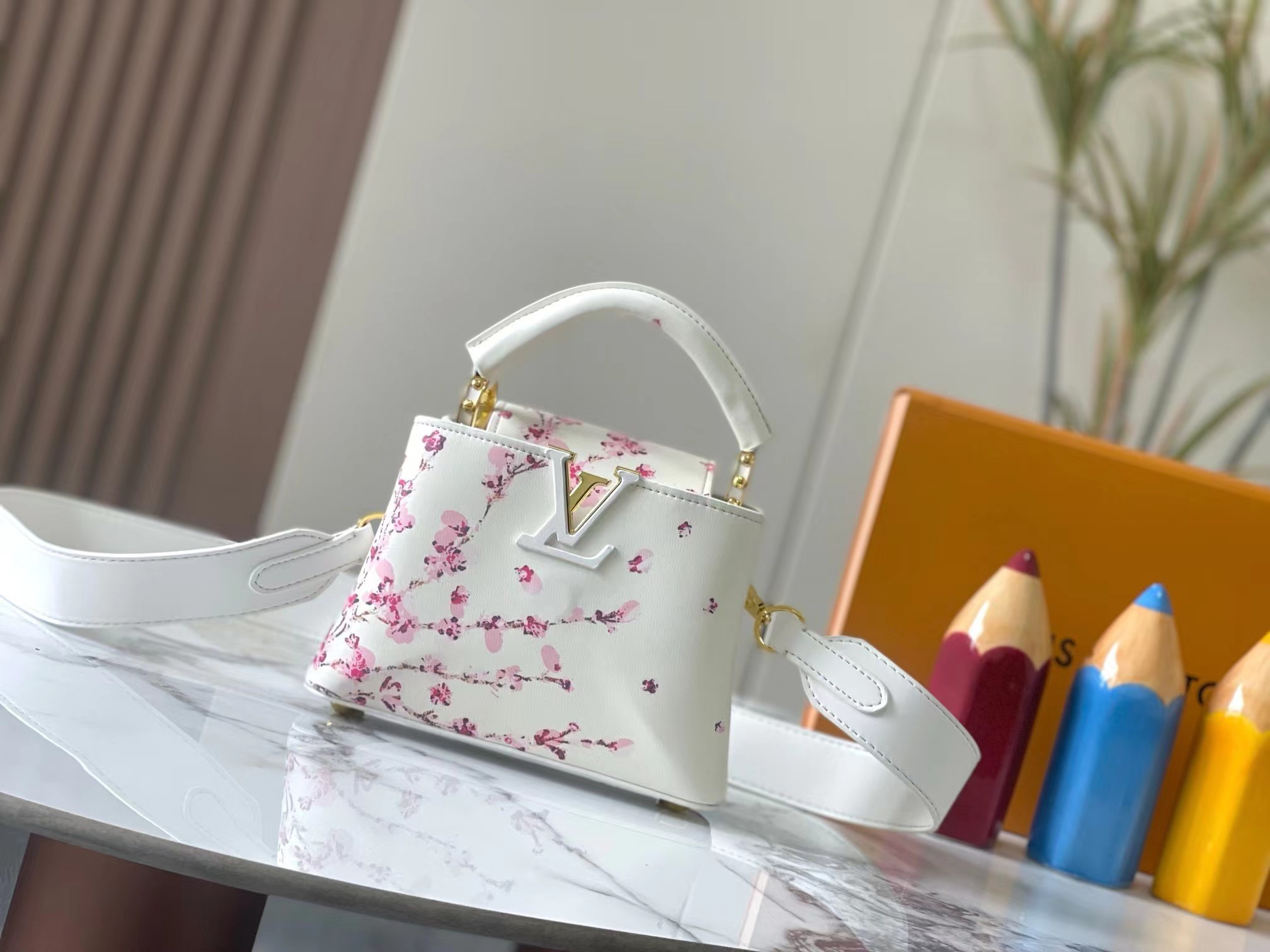 [TOP] Louis Vuitton LV Capucines Bag with flowers printed 2 Sizes- 2 Colors