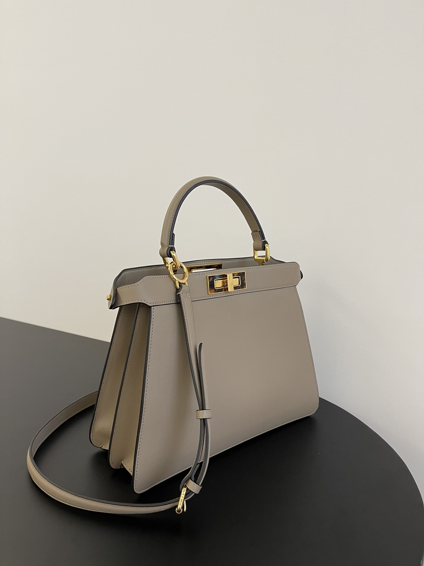[TOP] FENDI Retro Leather Peekaboo Bags - 33x25x13cm - Khaki&GHW