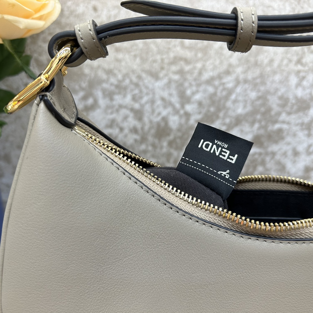[TOP] FENDI Classic Metal Logo Fendigraphy Bags - 2 Sizes - Grey&GHW