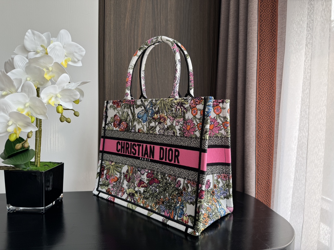 [TOP] Christian Dior Book Tote Bags Medium 36.5x28x16.5cm with Butterfly Zodiac Pattern Embroidery