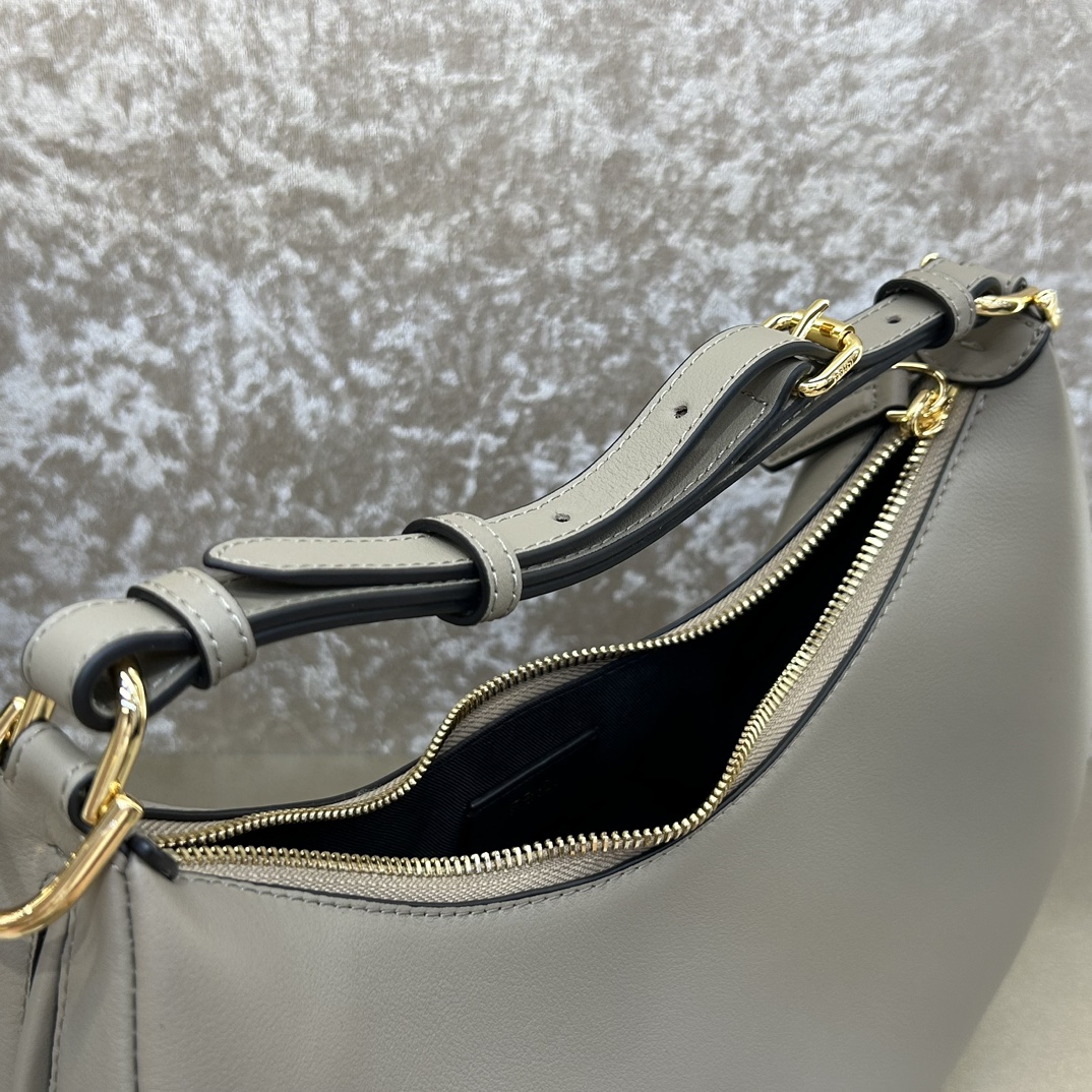 [TOP] FENDI Classic Metal Logo Fendigraphy Bags - 2 Sizes - Grey&GHW