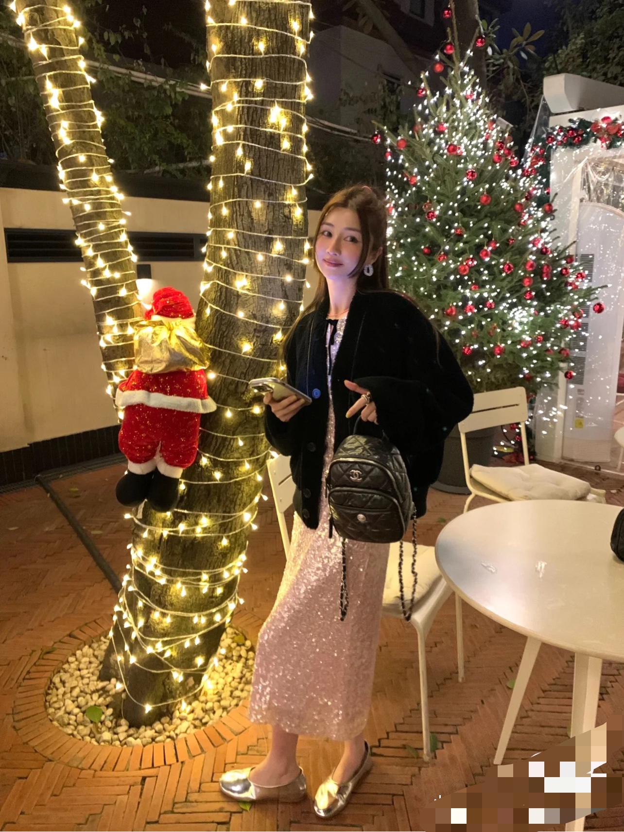 [TOP] CHANEL Coconeige Ski Collection Backpacks - Black/White