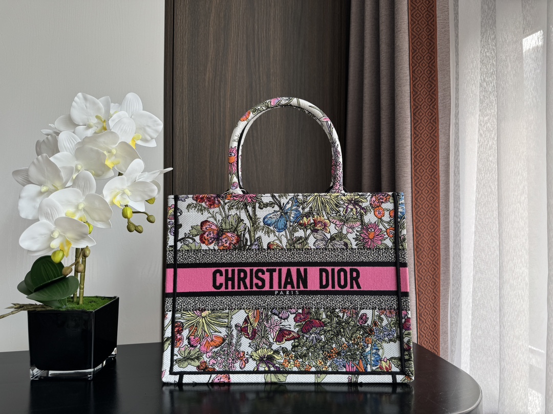 [TOP] Christian Dior Book Tote Bags Medium 36.5x28x16.5cm with Butterfly Zodiac Pattern Embroidery