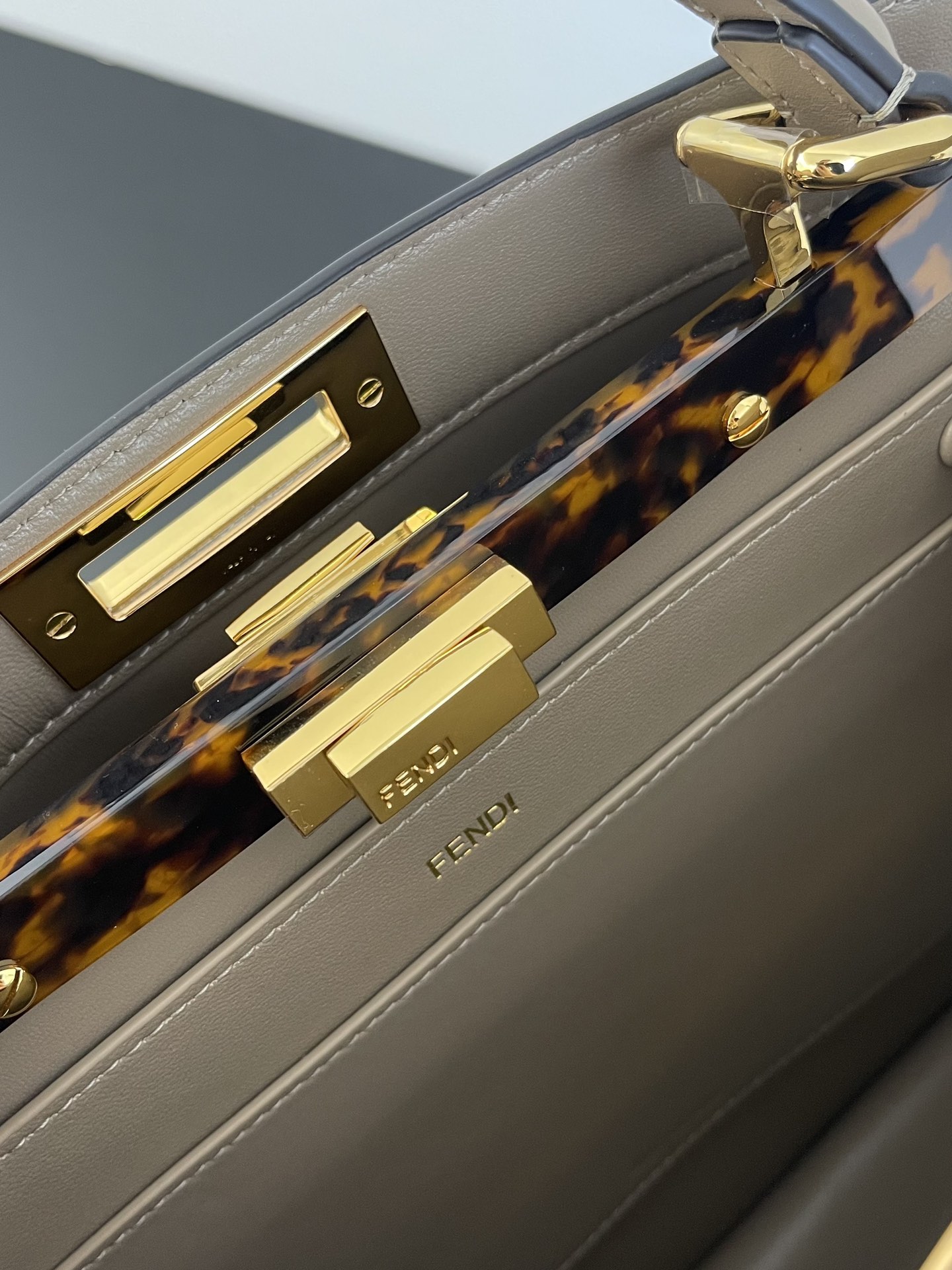 [TOP] FENDI Retro Leather Peekaboo Bags - 33x25x13cm - Khaki&GHW