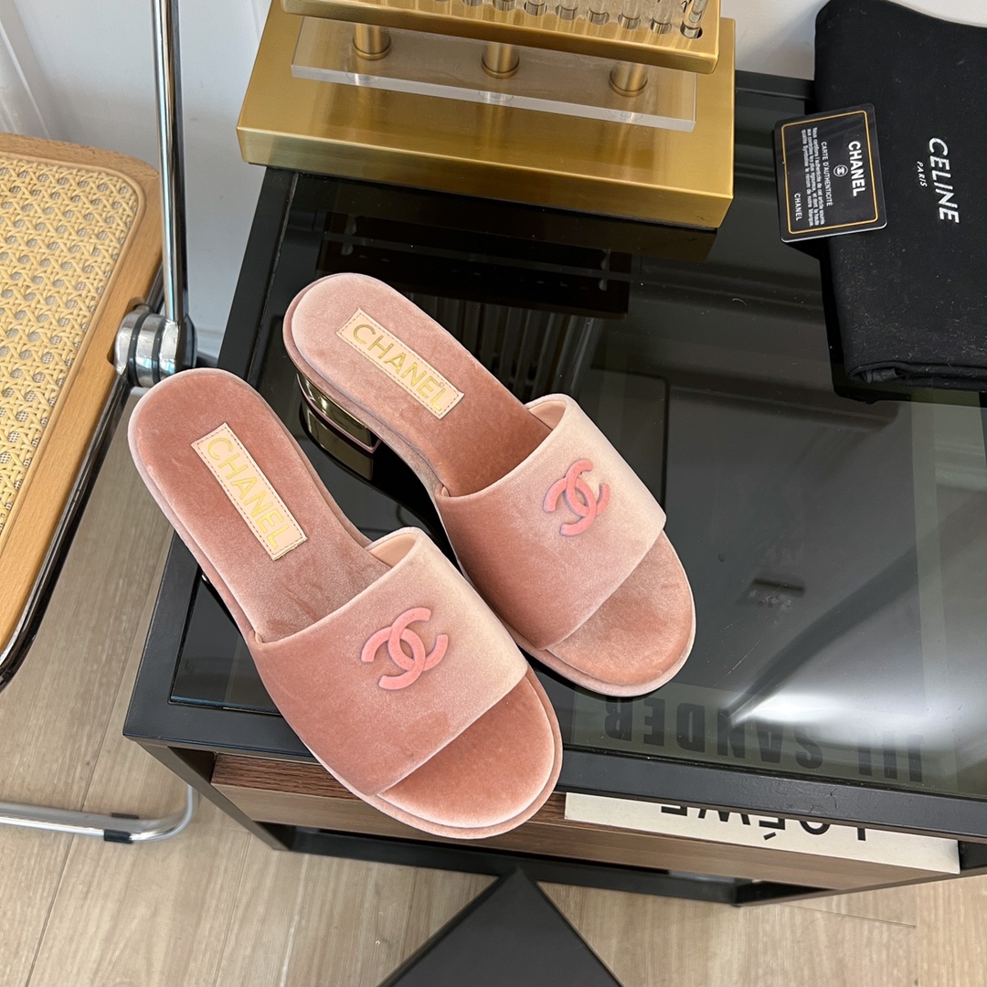 [TOP] CHANEL Velvet Thick Heeled Slippers - 2 Colour