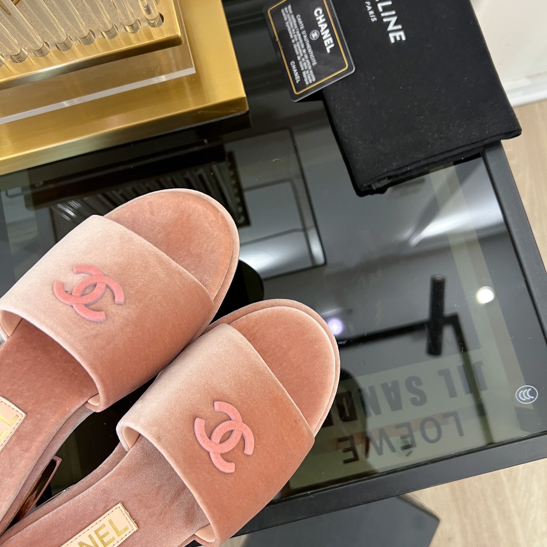 [TOP] CHANEL Velvet Thick Heeled Slippers - 2 Colour