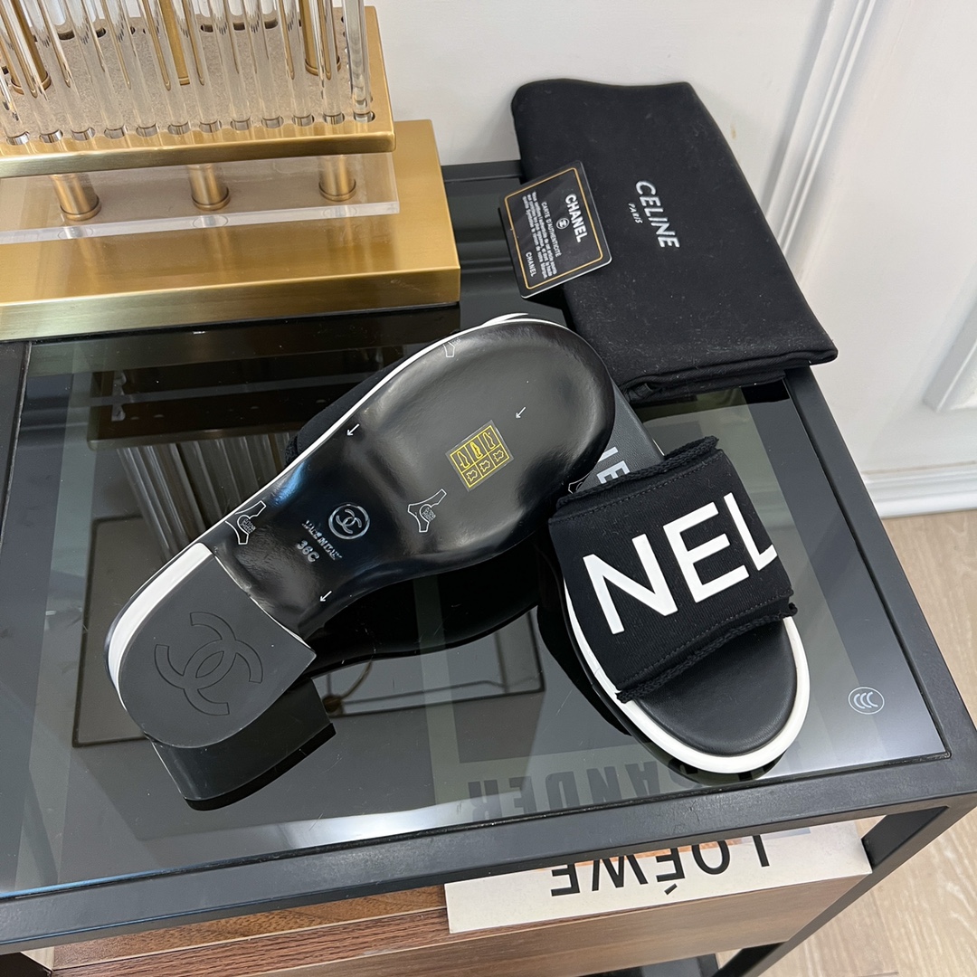 [TOP] CHANEL Sheepskin Velvet Slippers - 3 Colour