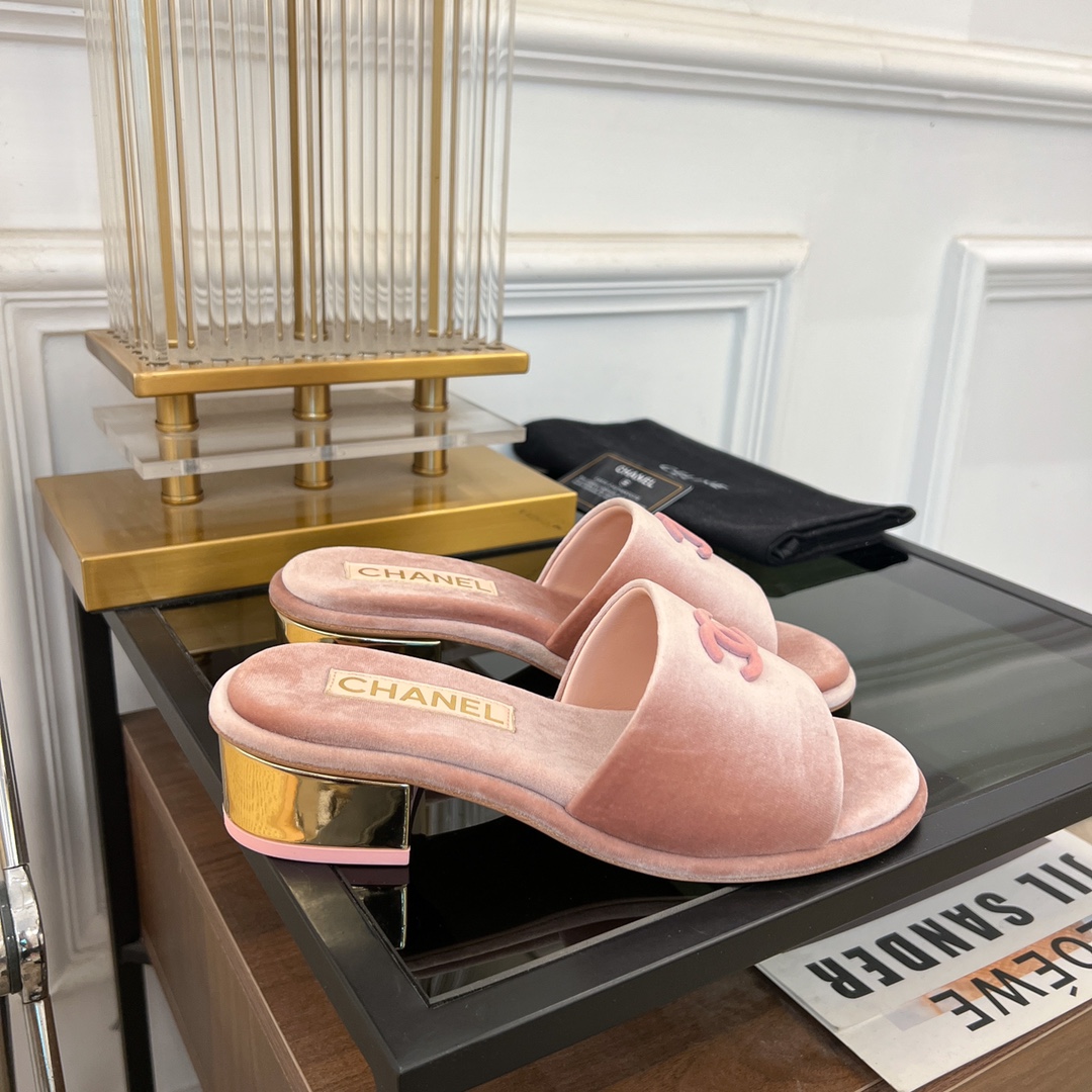 [TOP] CHANEL Velvet Thick Heeled Slippers - 2 Colour