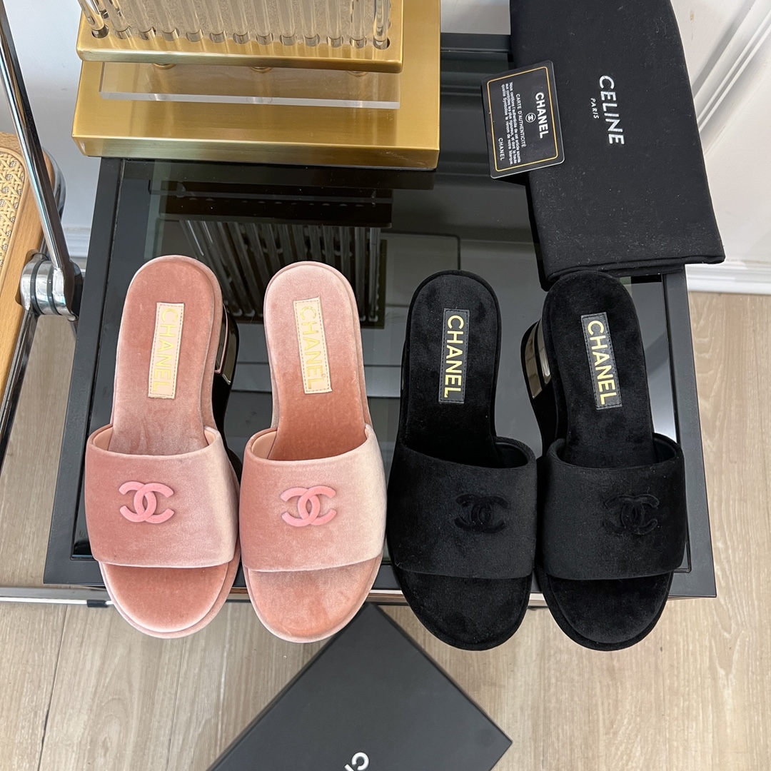 [TOP] CHANEL Velvet Thick Heeled Slippers - 2 Colour