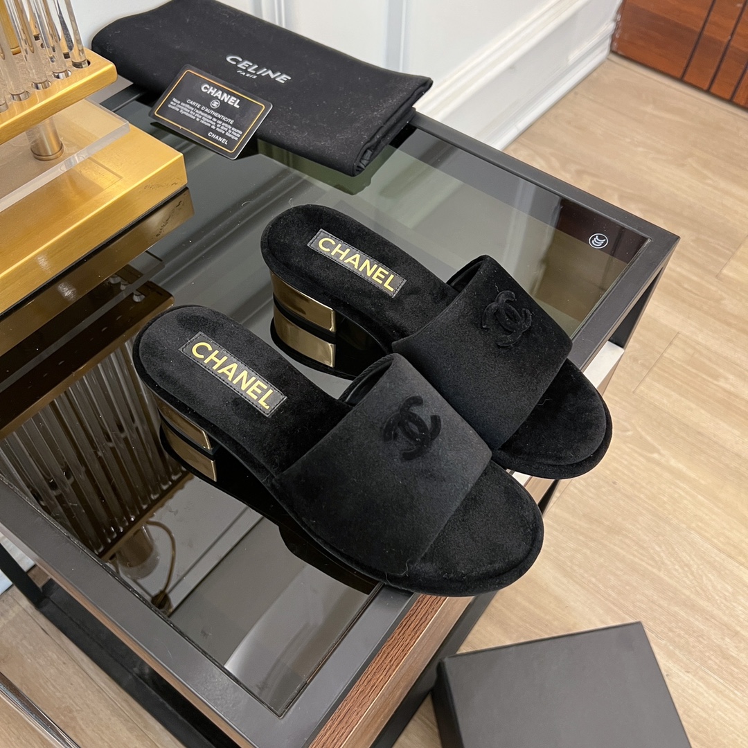 [TOP] CHANEL Velvet Thick Heeled Slippers - 2 Colour