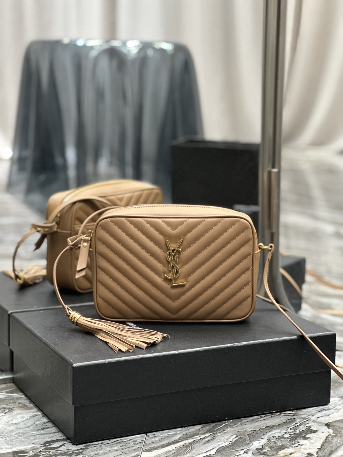 [TOP] Yves Saint Laurent YSL Cowhide Tassel Lou Camera Bags 23x16x6cm - 6 Colors