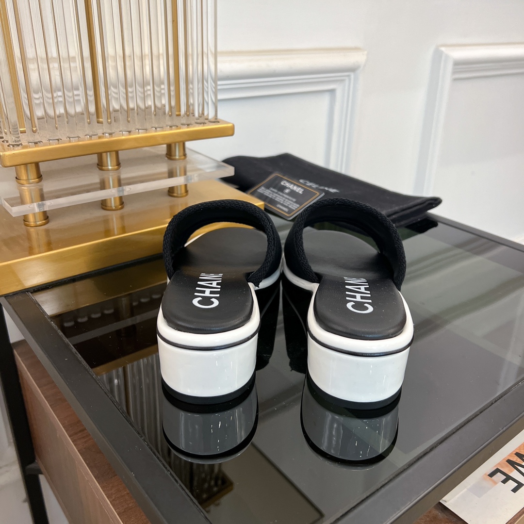 [TOP] CHANEL Sheepskin Velvet Slippers - 3 Colour