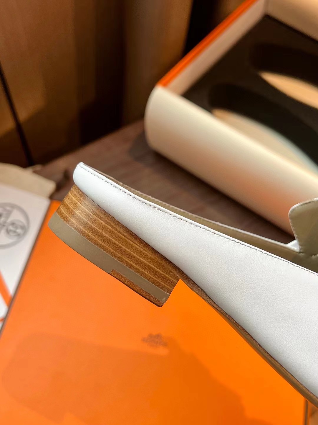 [TOP] HERMES Nappa Leather Mules - White