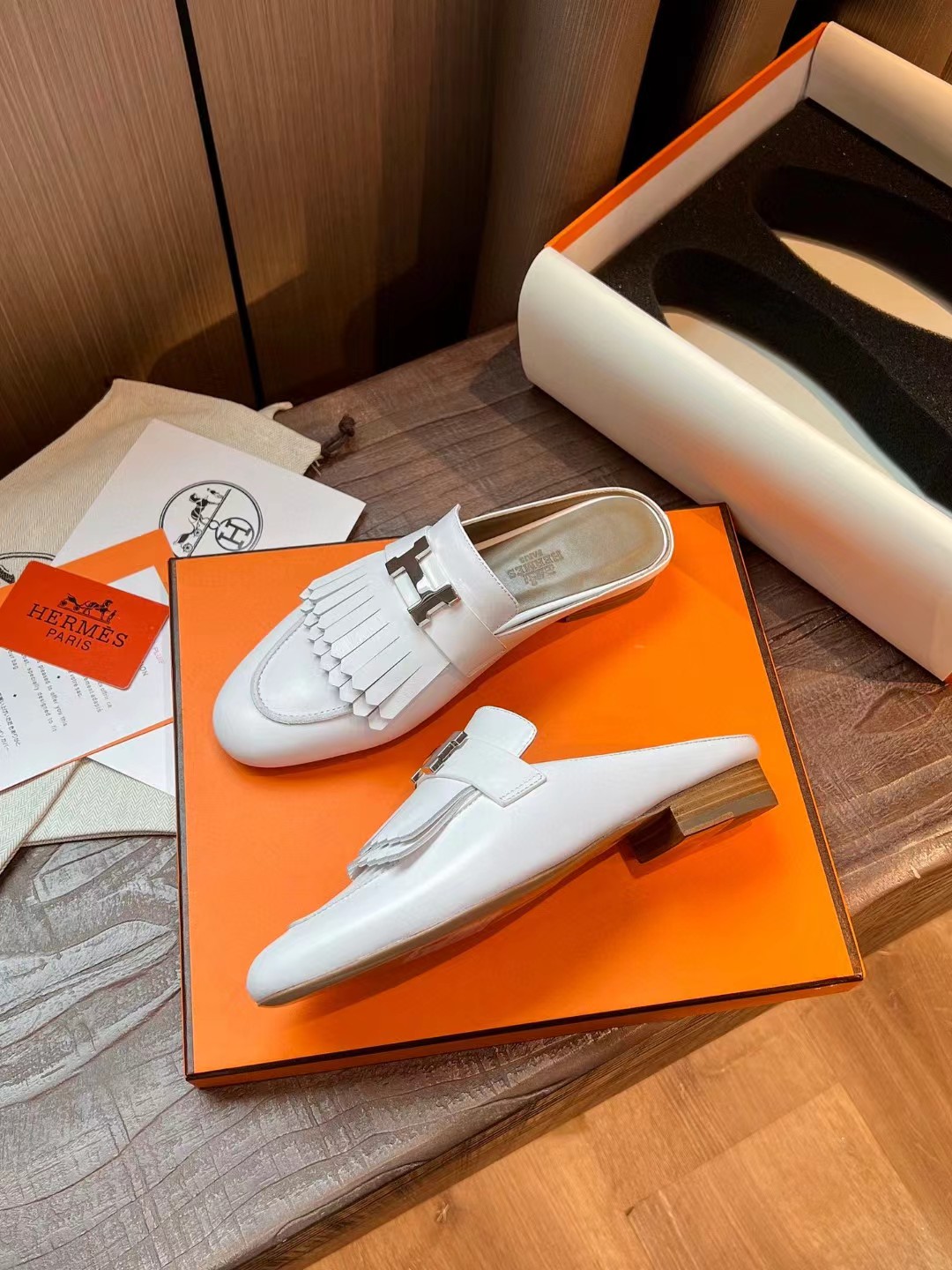 [TOP] HERMES Nappa Leather Mules - White