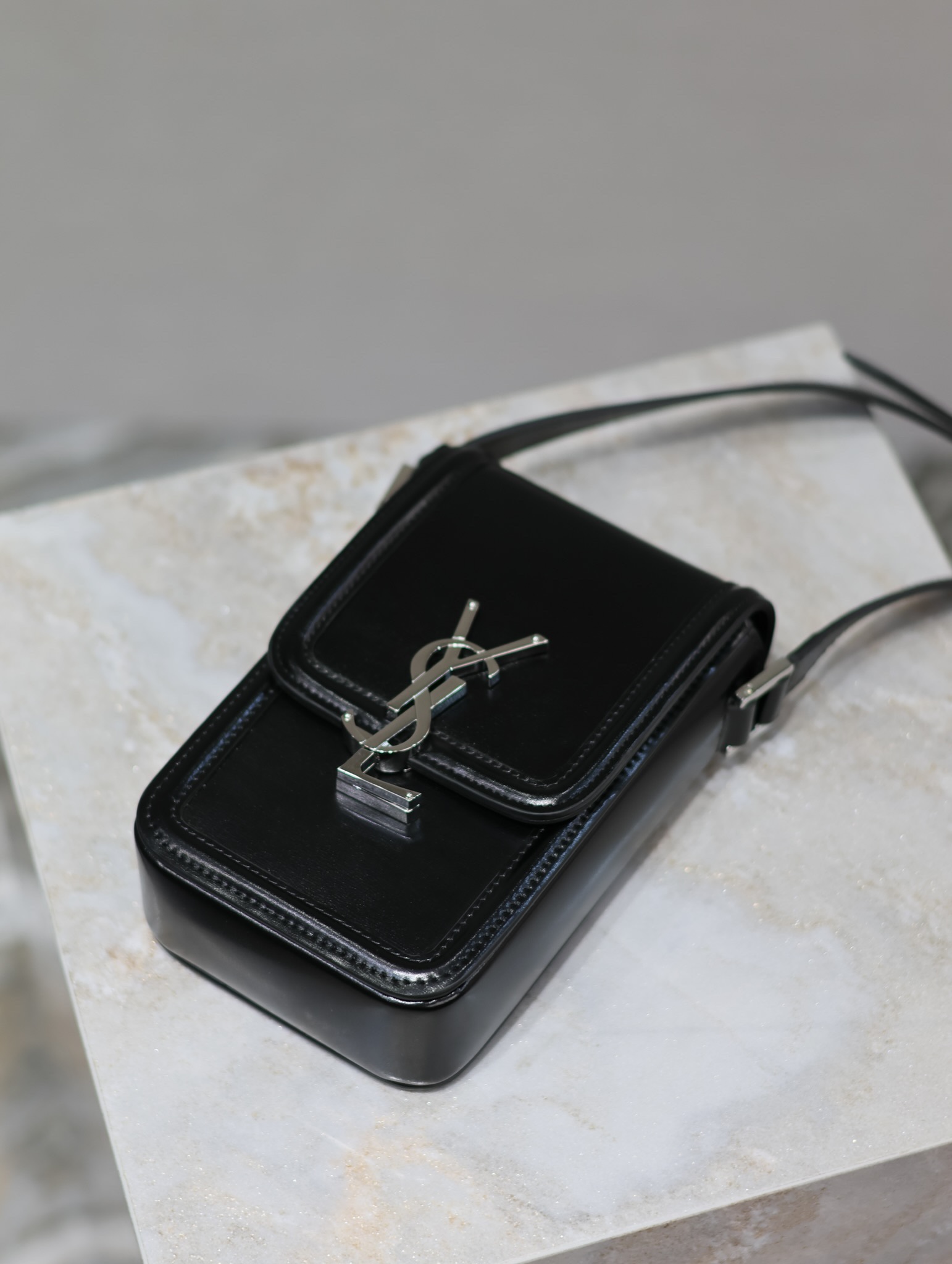 [TOP] Yves Saint Laurent YSL Solferino Box Phone Bag 18×11×5cm - Black&SHW