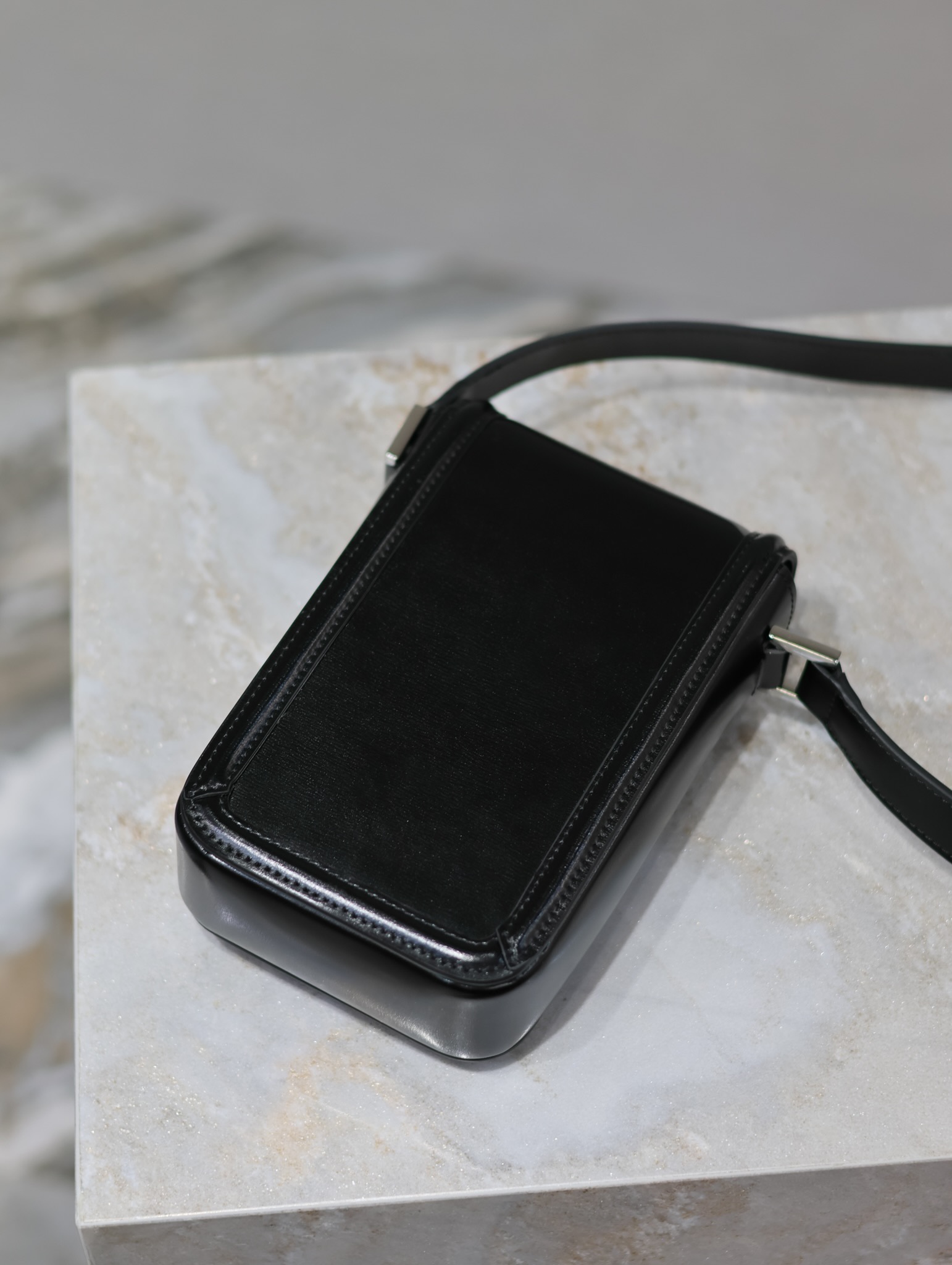 [TOP] Yves Saint Laurent YSL Solferino Box Phone Bag 18×11×5cm - Black&SHW