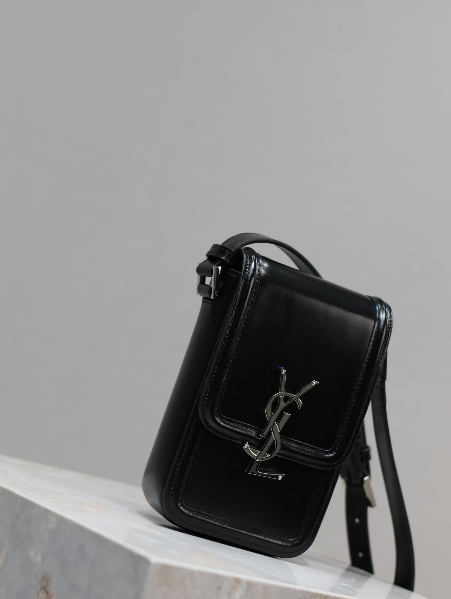 [TOP] Yves Saint Laurent YSL Solferino Box Phone Bag 18×11×5cm - Black&SHW