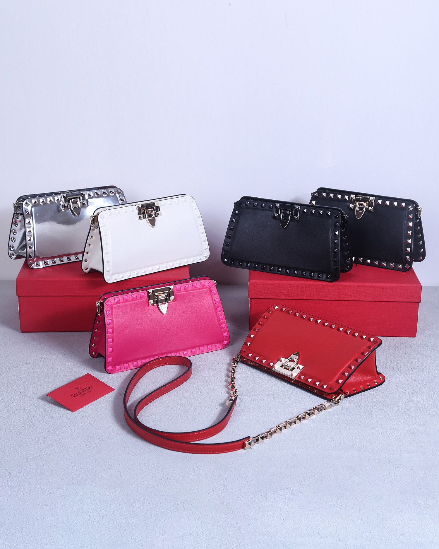 [TOP] VALENTINO Garavani Rockstud Bag Calfskin with Enamel Stud Trim 21x12x6cm/28x14x8cm - 6 Colors