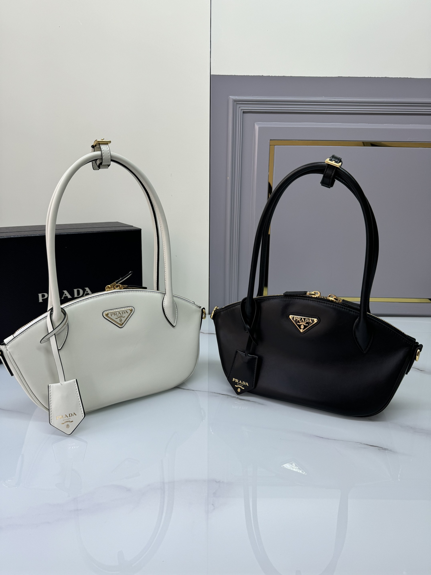[TOP] PRADA Cowhide Underarm Bags 31×16×11cm - 2 Colors