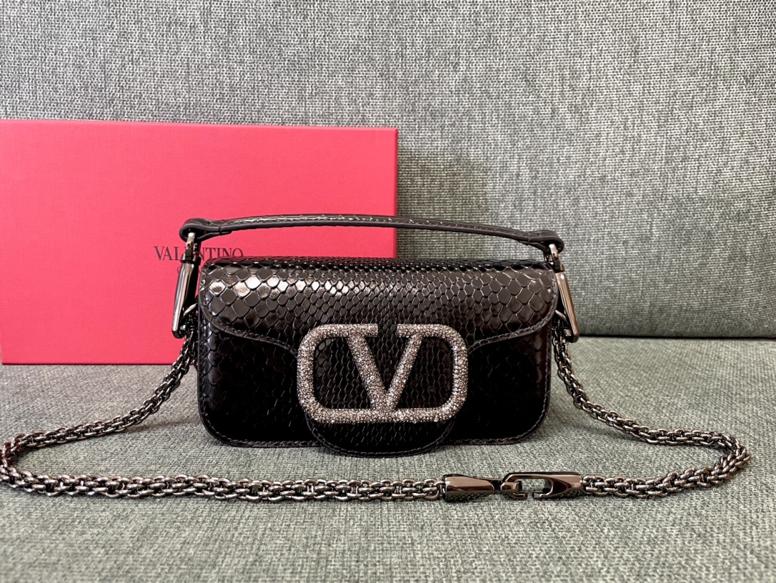 [TOP] VALENTINO Garavani Loco Bag Calfskin with Snake Print 20x11x5cm/27x13x6cm - 7 Colors