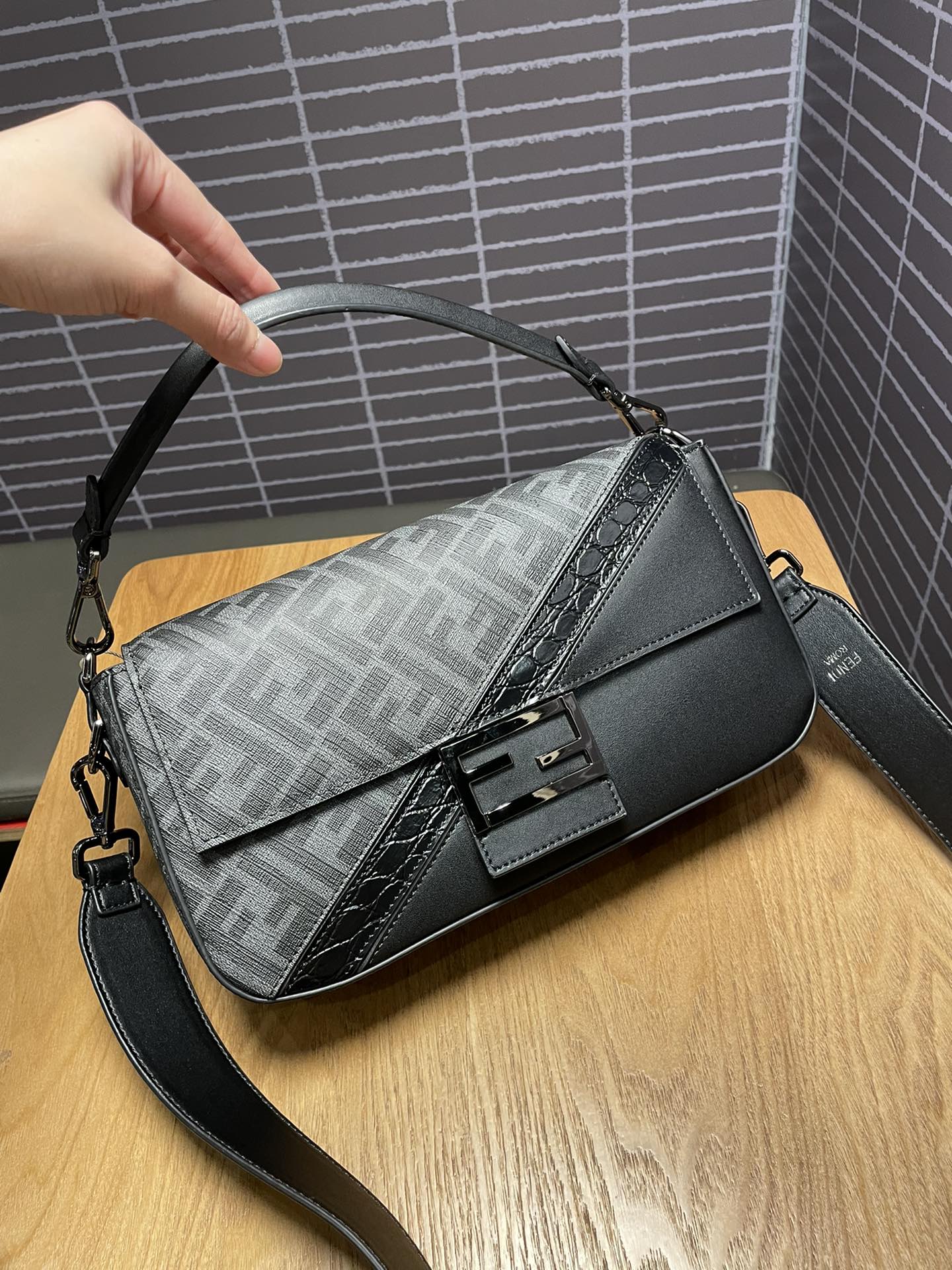 [TOP] FENDI Classic Style Baguette Bags - 26x13x6cm - Black