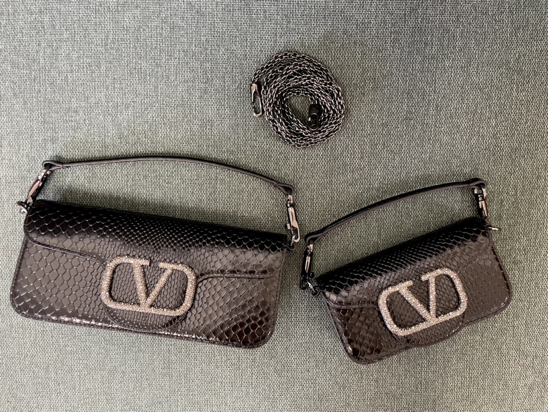 [TOP] VALENTINO Garavani Loco Bag Calfskin with Snake Print 20x11x5cm/27x13x6cm - 7 Colors