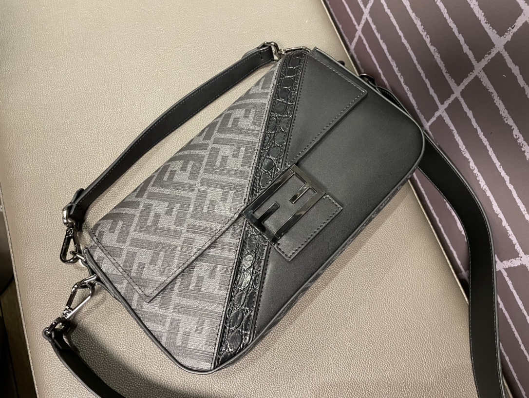 [TOP] FENDI Classic Style Baguette Bags - 26x13x6cm - Black