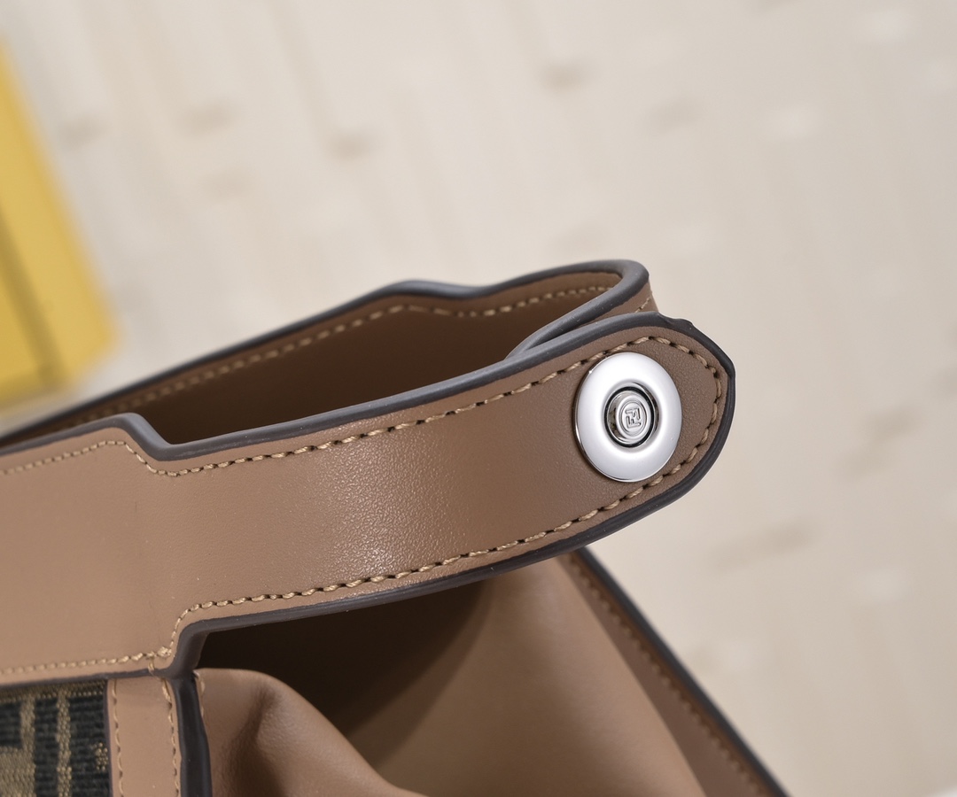 [TOP] FENDI Peekaboo ISeeU Forty8 Handbag - 42.7*23*33cm - SHW