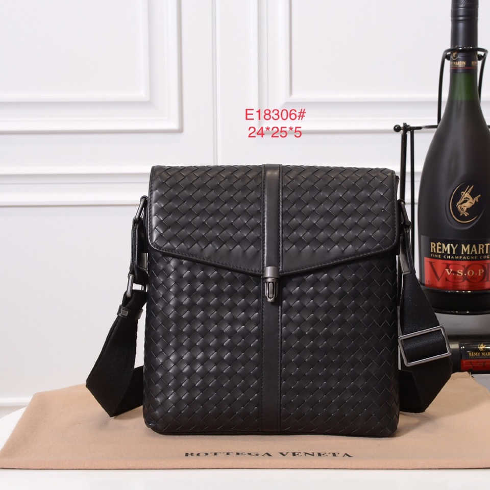 [TOP] Bottega Veneta BV Men's Handmade Cowhide Woven Crossbody Bag 24*25*5cm - Black