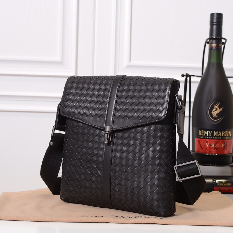 [TOP] Bottega Veneta BV Men's Handmade Cowhide Woven Crossbody Bag 24*25*5cm - Black