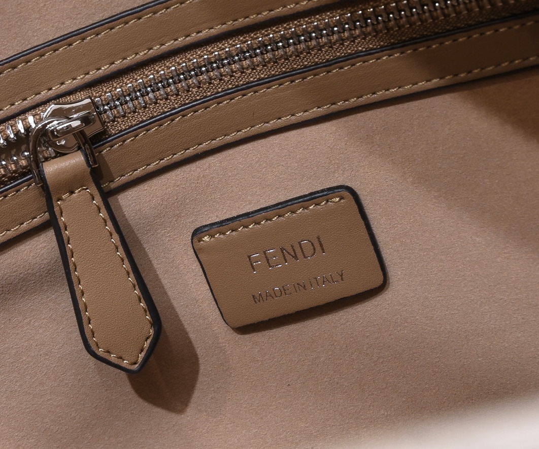 [TOP] FENDI Peekaboo ISeeU Forty8 Handbag - 42.7*23*33cm - SHW