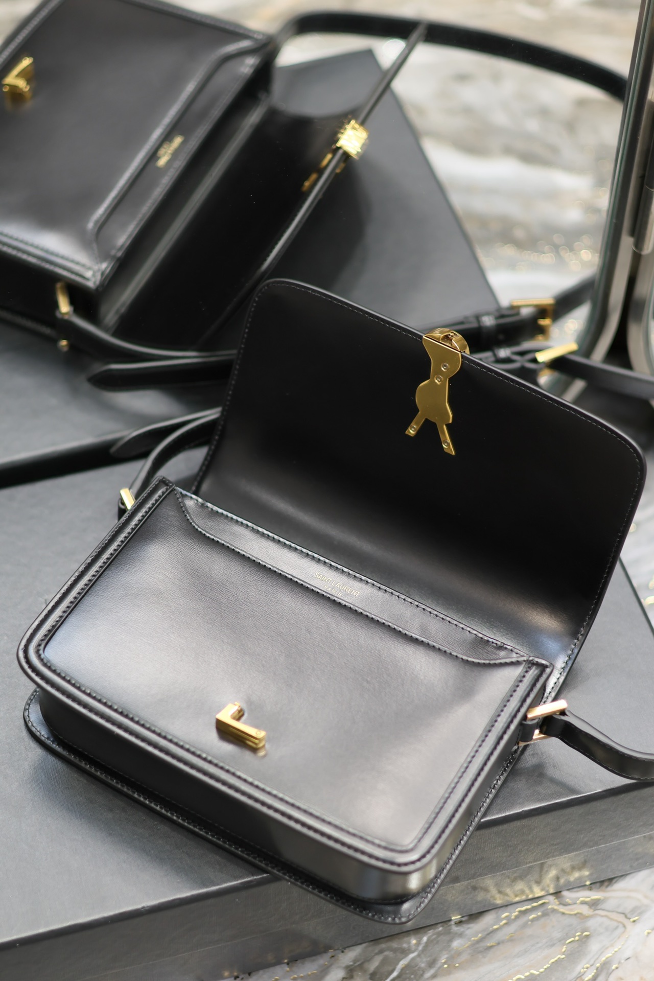 [TOP] Yves Saint Laurent YSL Solderino Bags Woven From Patent Leather And Cowhide - Black&GHW