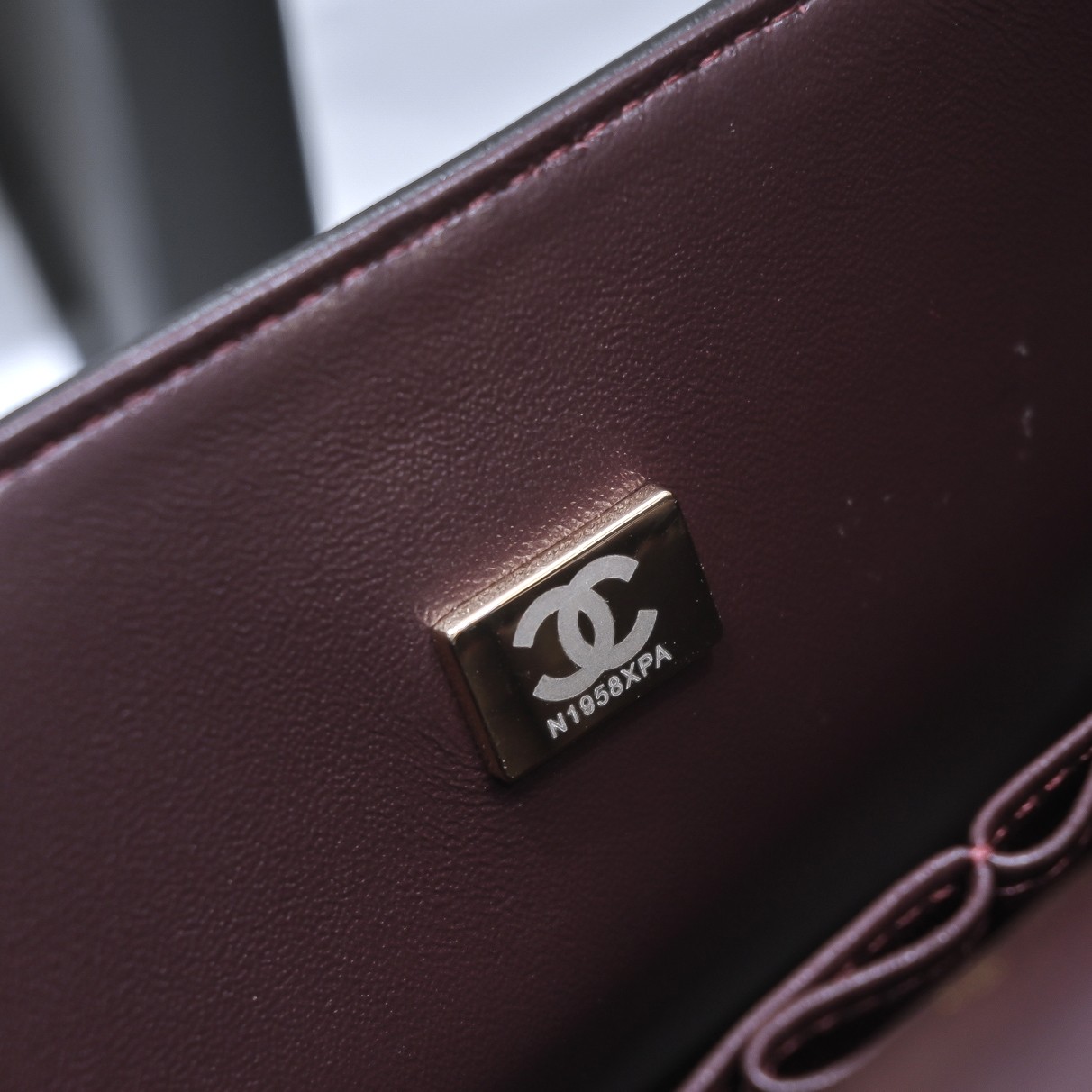 [TOP] CHANEL Classic Flap Bag 23cm - Black & GHW