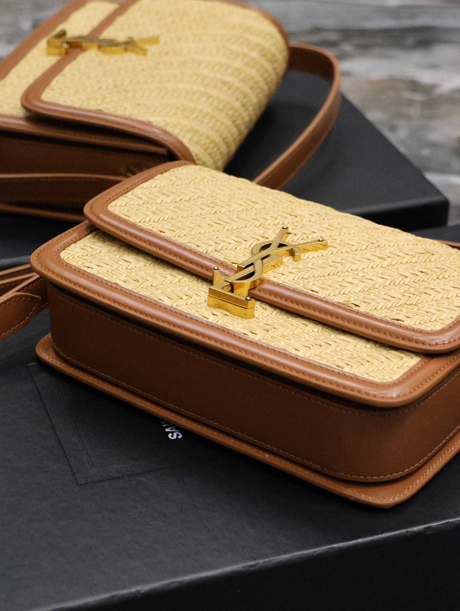 [TOP] Yves Saint Laurent YSL Cowhide with weaving Solferino Bags 19/23cm - Khaki&GHW