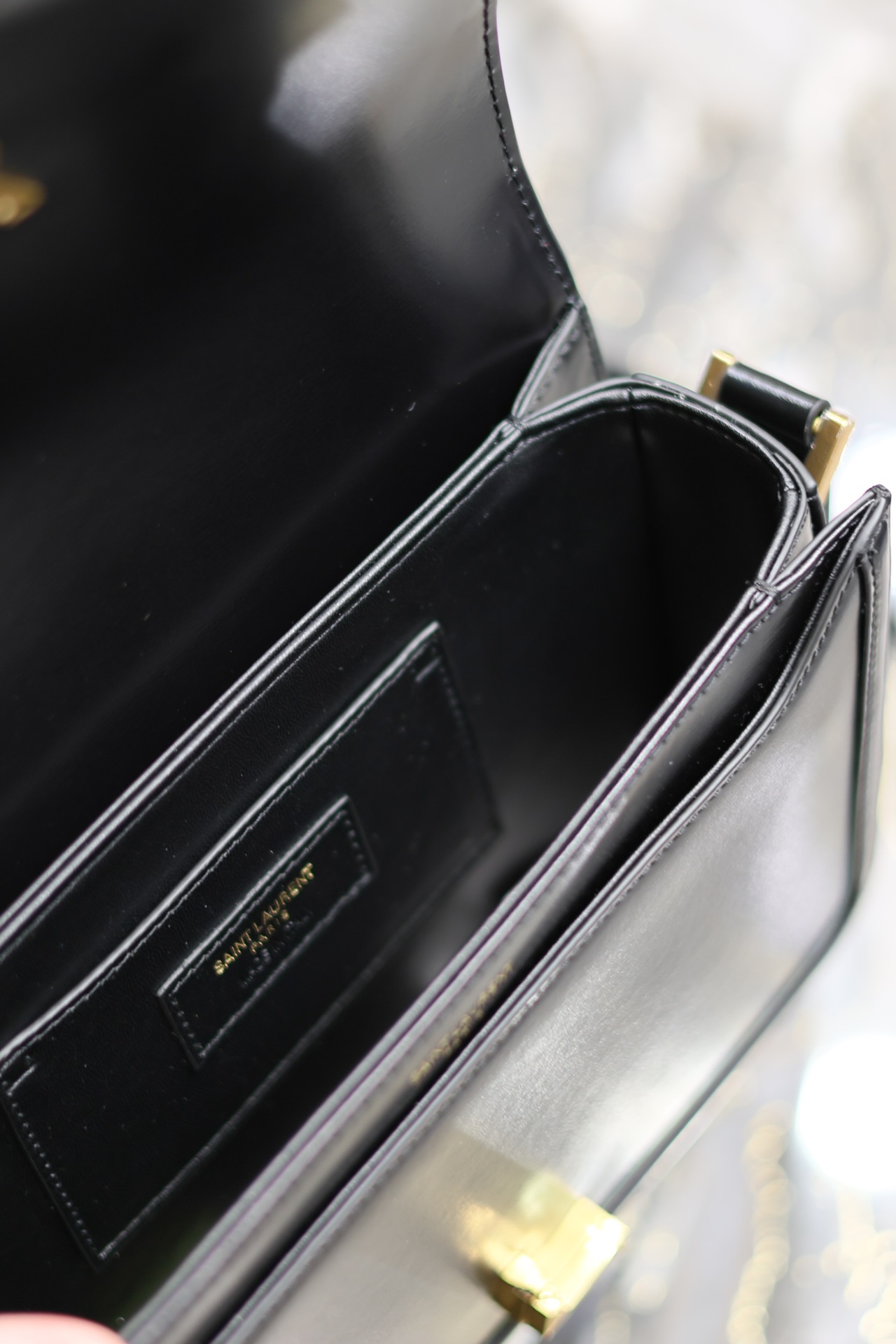 [TOP] Yves Saint Laurent YSL Solderino Bags Woven From Patent Leather And Cowhide - Black&GHW