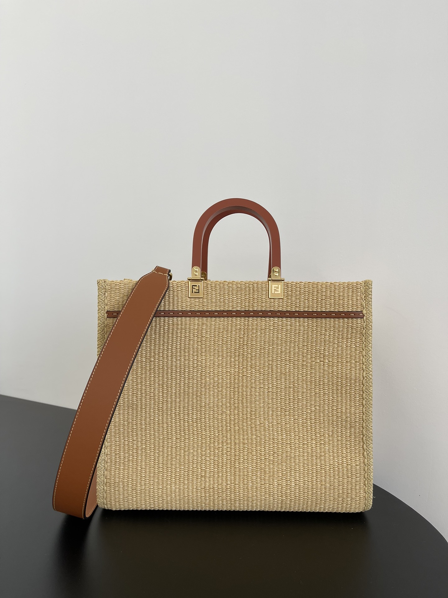 [TOP] FENDI Braid Sunshine Tote Bags 31x17x35cm - Caramel