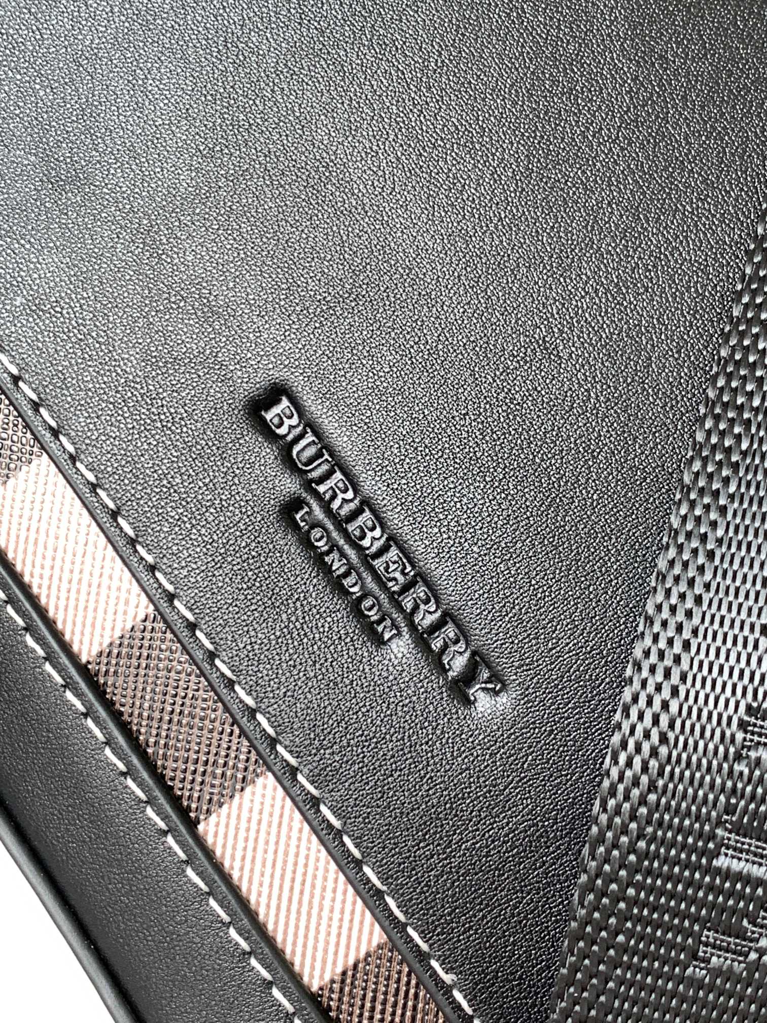 [TOP] BURBERRY Leather Crossbody Bag - 26x21x7CM