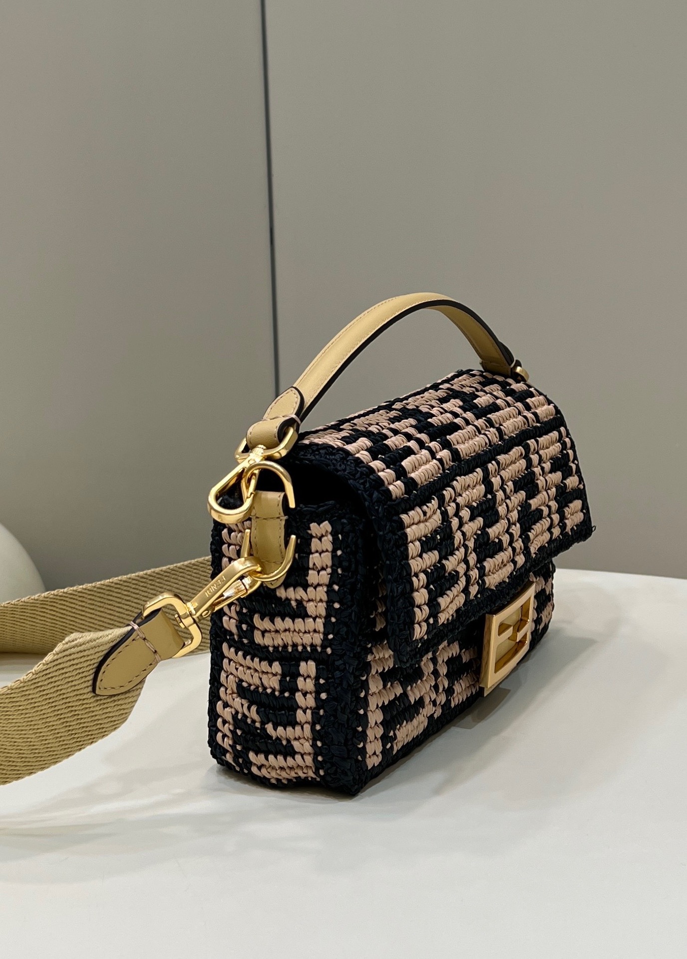 [TOP] Fendi Lafite Woven Baguette Bags - 27cm - GHW