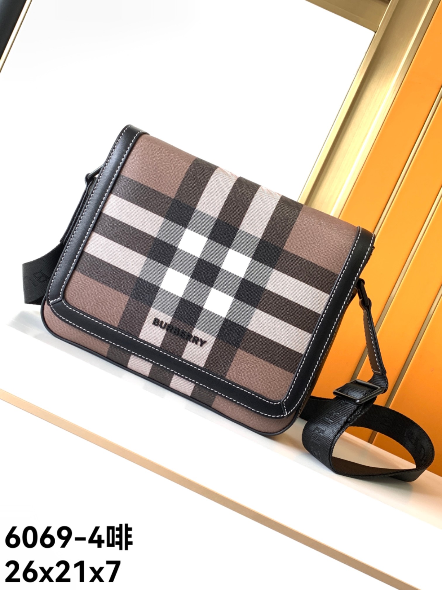 [TOP] BURBERRY Leather Crossbody Bag - 26x21x7CM