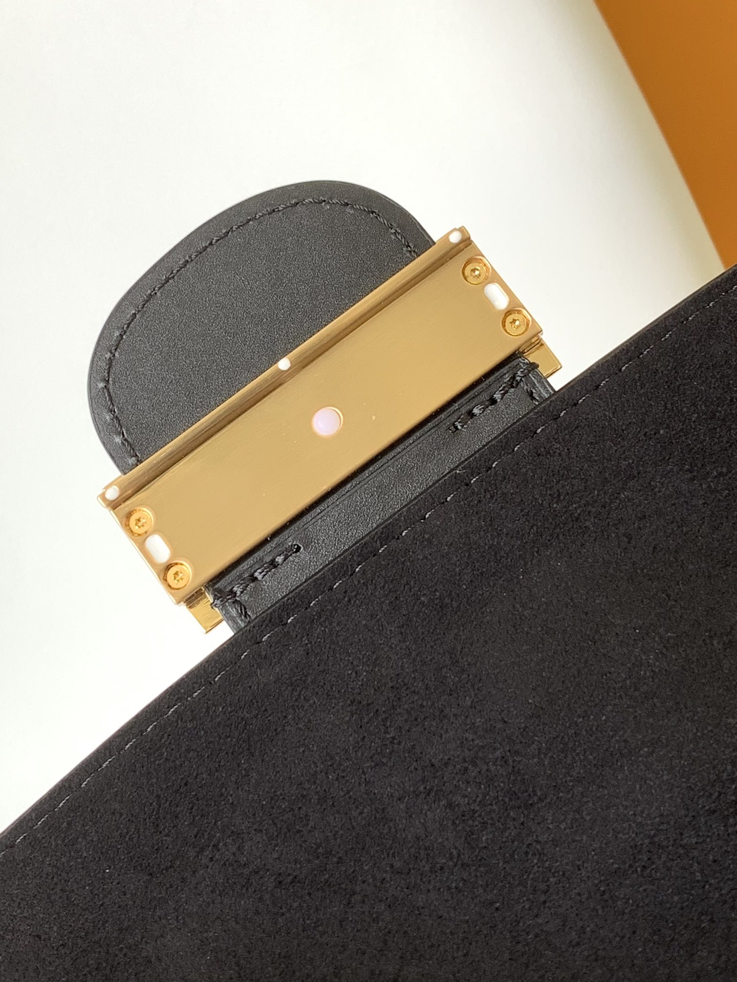 [TOP] Louis Vuitton LV Epi Grain Leather Bags 2 Sizes- Black