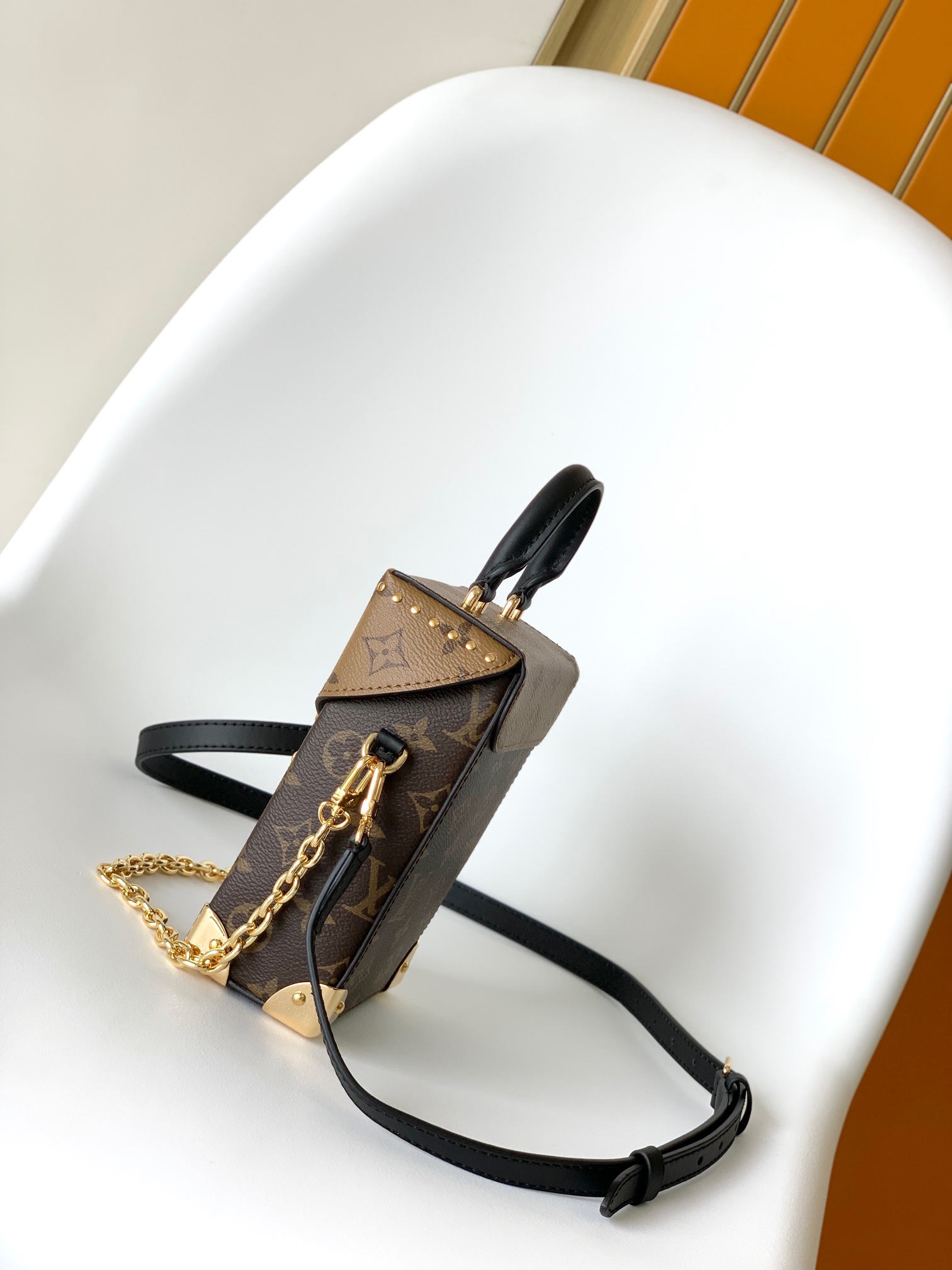 [TOP] Louis Vuitton LV Camera Box Handbag 12.5x17.6x6cm - Brown