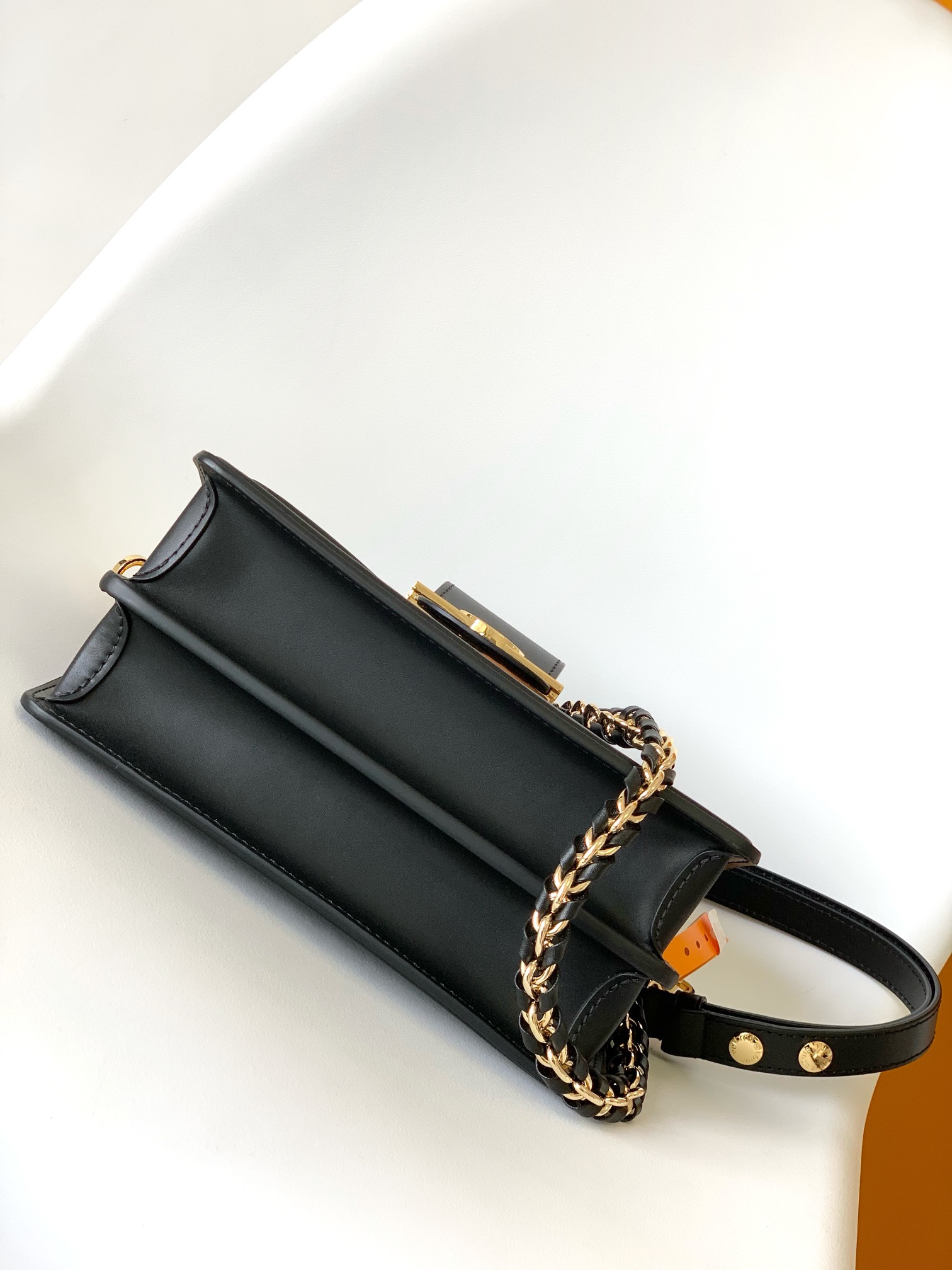 [TOP] Louis Vuitton LV Epi Grain Leather Bags 2 Sizes- Black